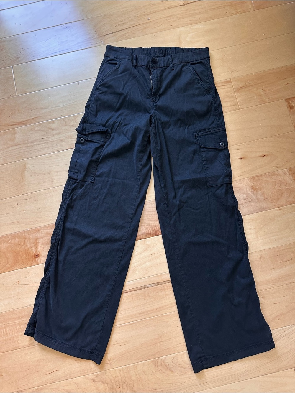 American Eagle Size 4L - Strechy Cargo Pants